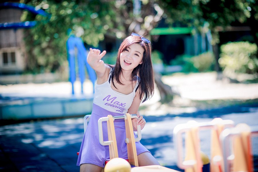 “如果有人将我的行踪报知江东的话，他们就会知道了。”陈到收起了笑容，看着伏德。